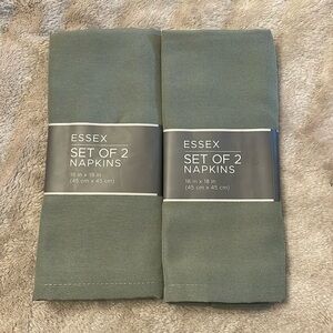 Essex 2 set of Napkins 2/pk New 100% Polyester 4 Total